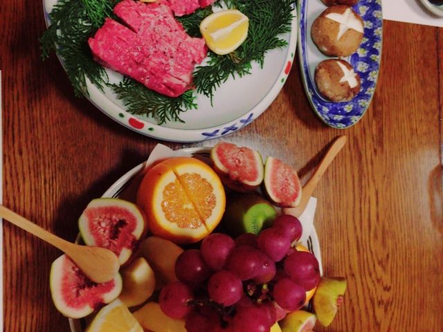 フルーツの盛り合わせも綺麗_朱鷺