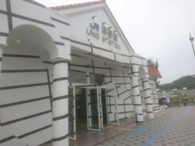 JR宇野駅 駅も現代アートの一部です。_宇野港