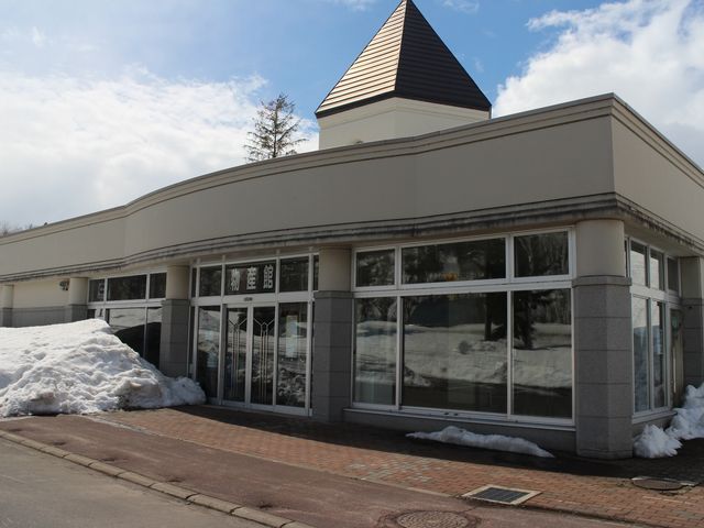 物産館はまだ閉鎖しています_道の駅 森と湖の里ほろかない