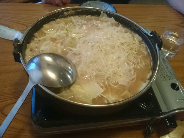これでてっちゃん2人前+ラーメン玉1です(^^)_奈賀勢