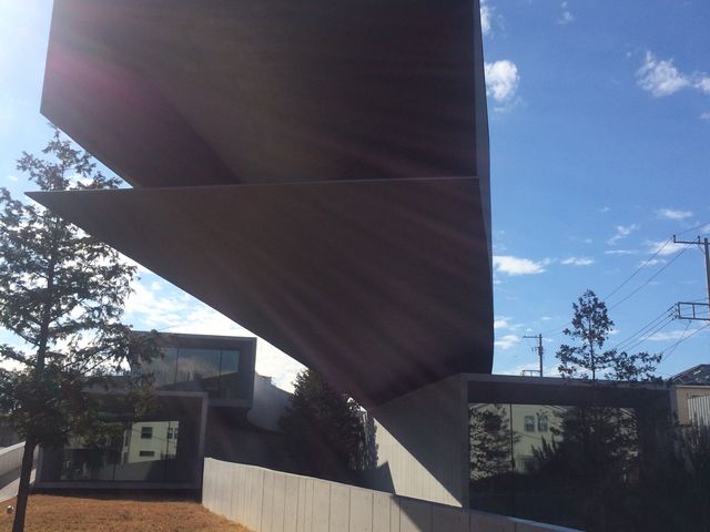 不思議な建物!_ホキ美術館