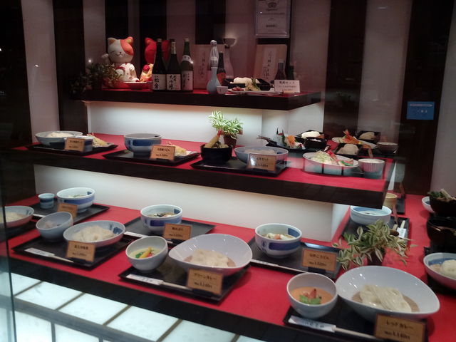 お店のショーケース_七代 佐藤養助 秋田店