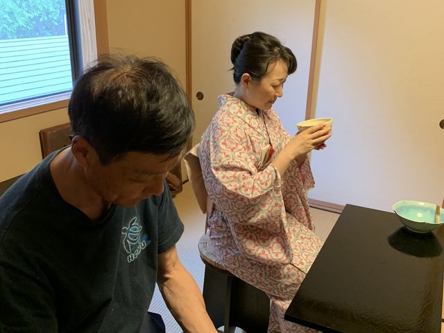 椅子とテーブルで正座できなくても大丈夫_中村宗美茶道教室