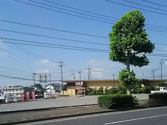 広い駐車場_どん亭 宇都宮鶴田店