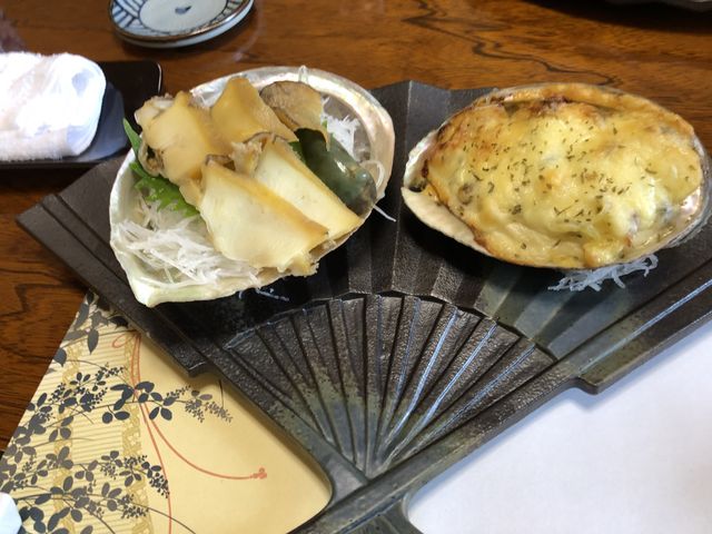 鮑を食べ易く、柔らかくして頂きました。
90になる母も、美味しく召し上がってました。_鮑懐石料理専門店あわび亭香椎茶寮