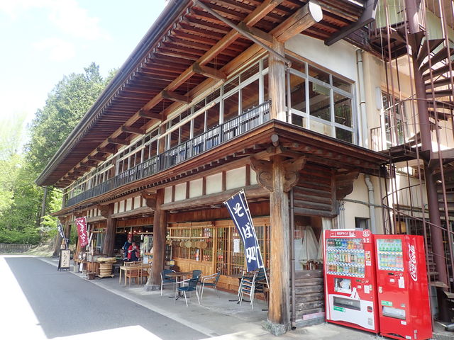 山麓亭三峰お犬茶屋