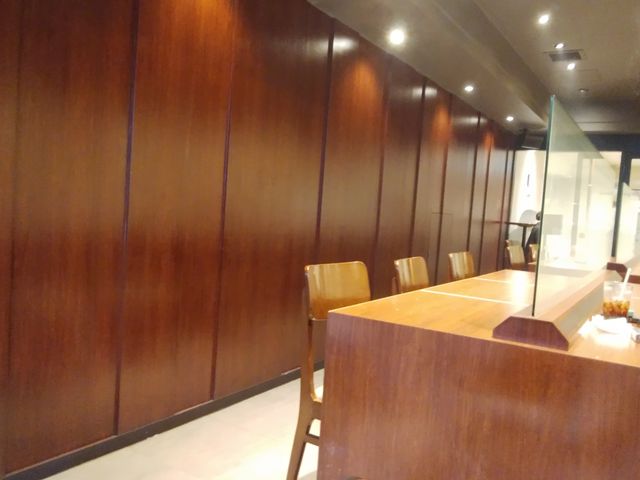 綺麗な店内です_ドトールコーヒーショップ 京橋中央通り店(GOURMET COFFEE DOUTOR)