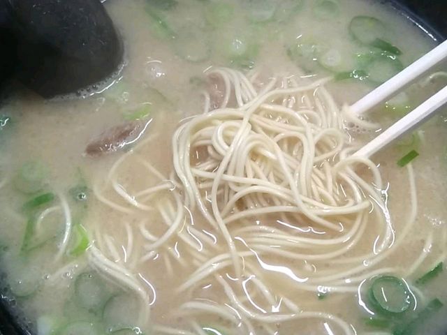 麺の硬さは『生』(*゚∀゚)_長浜ラーメン力徳永店