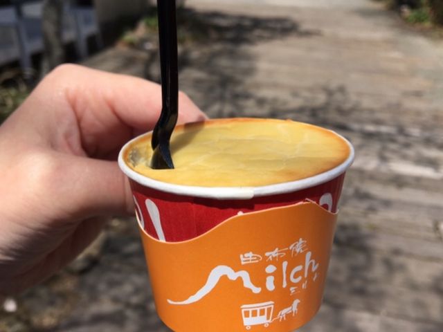 焼き立てケーゼ クーヘン_ミルヒ本店