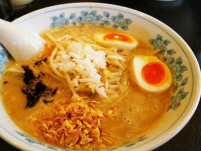 味噌ラーメン煮たまご。_味噌らーめんと中華てつまる