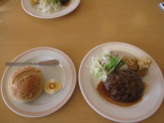パンを選びました。
もちもち美味しかったです。_ジョイフル鹿島浜町店