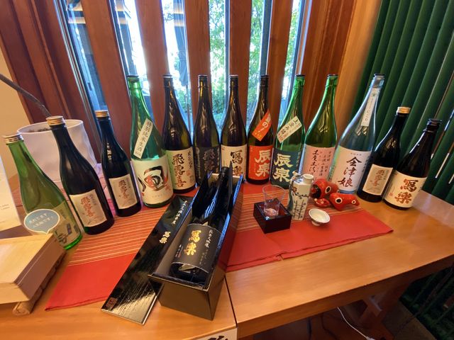 お店はカフェですが、ワインやご当地のお酒も沢山用意があるようです。_アドリア 北出丸カフェ