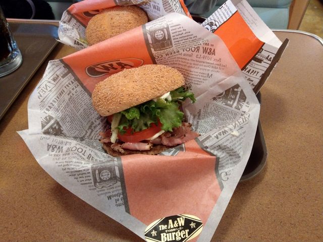 ハンバーガー_A&W 名桜店