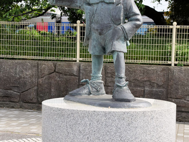 真実はいつもひとつ(コナン駅広場)_青山剛昌ふるさと館