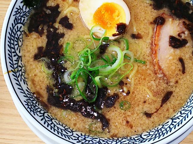 濃厚な黒豚骨ラーメン_丸源ラーメン鳴海店