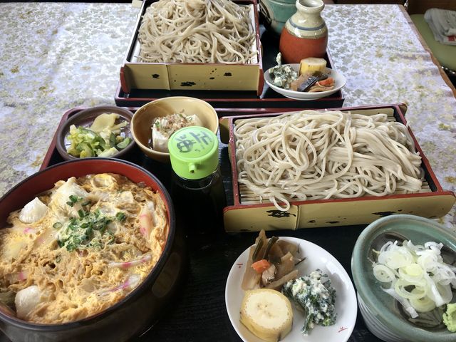 親子丼定食と大盛りそば_やまなか
