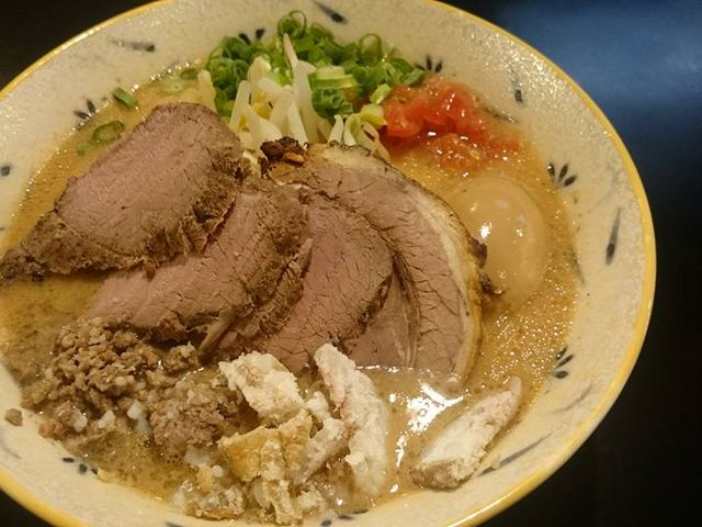 絶品の牛骨味噌ラーメン_みそ味専門・マタドール