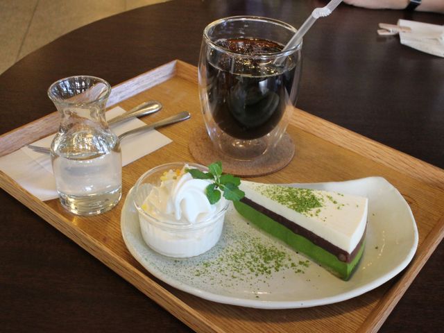 抹茶のレアチーズケーキセット_Cafe IROHA
