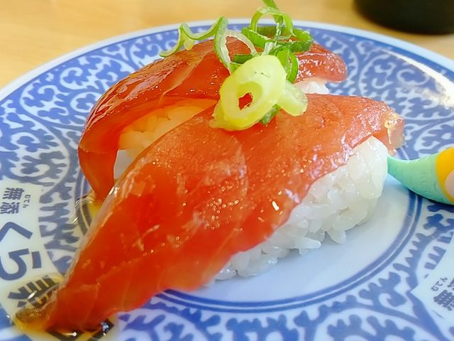 艶やかなマグロ漬けにぎり_無添・くら寿司・草加谷塚店