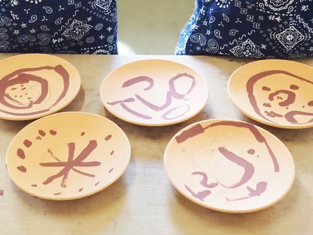絵付け体験。小さい子供でも楽しめました。_丹波伝統工芸公園 立杭 陶の郷