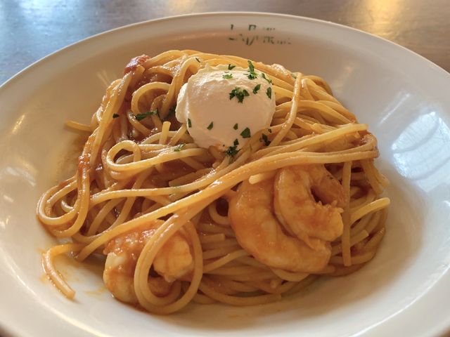 【カフェ ラ・ボエム 新宿御苑】マスカルポーネとエビのトマトソースパスタ_カフェ ラ・ボエム 新宿御苑
