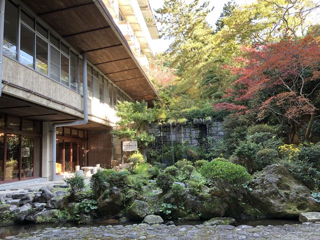 玄関前_雲仙湯元ホテル