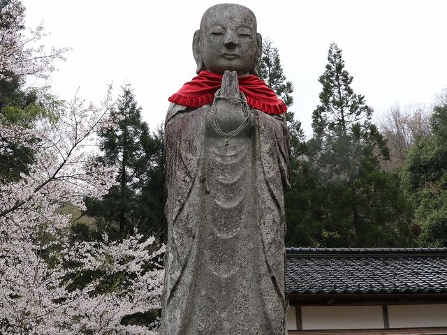 正面から。_平地地蔵