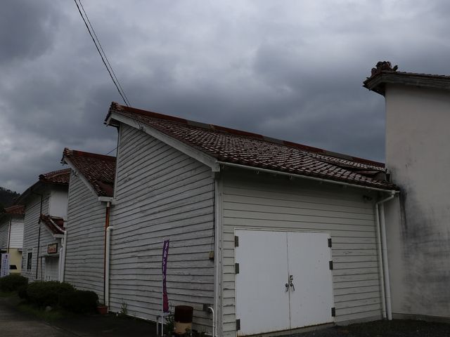 のこぎり型の屋根。_丹後ちりめん歴史館