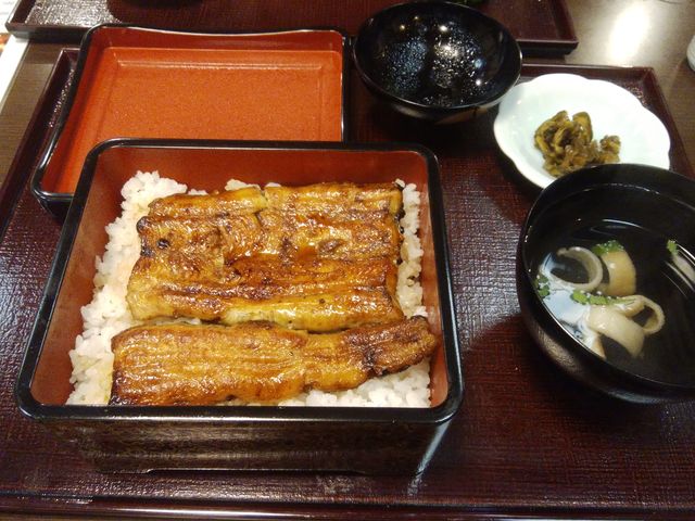 美味しい美味しい鰻重でした。_浅草 江戸定