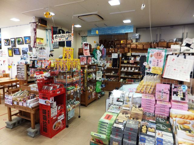 小振りな売店_奥伊勢P.A