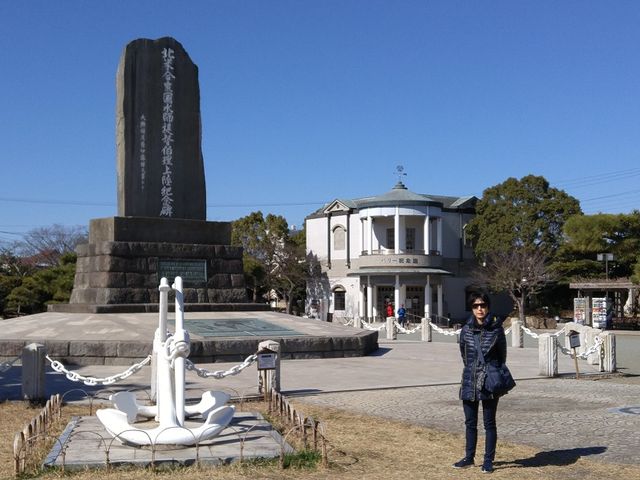 周囲に駐車場も整備されておらず、少々不便_ペリー公園