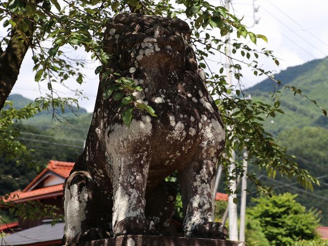 荒城神社の狛犬。_荒城神社