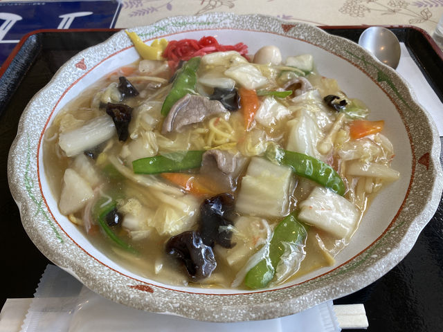 人気No.1のあんかけ焼きそば。塩味でした。_ホテルグリーンパークしんとつかわ