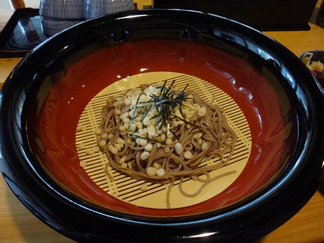 一風変わった蕎麦。_そば処 とんぼ 宮島店