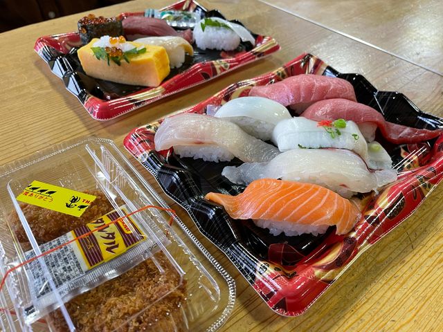 お寿司は絶品_さいき海の市場〇