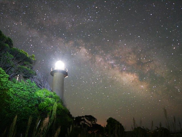 灯台と天の川 _麦崎灯台