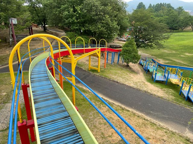 迫力ある滑り台_浦山公園