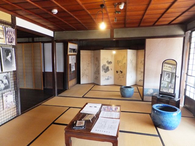 2階の座敷の様子_小松楼まちづくり交流館