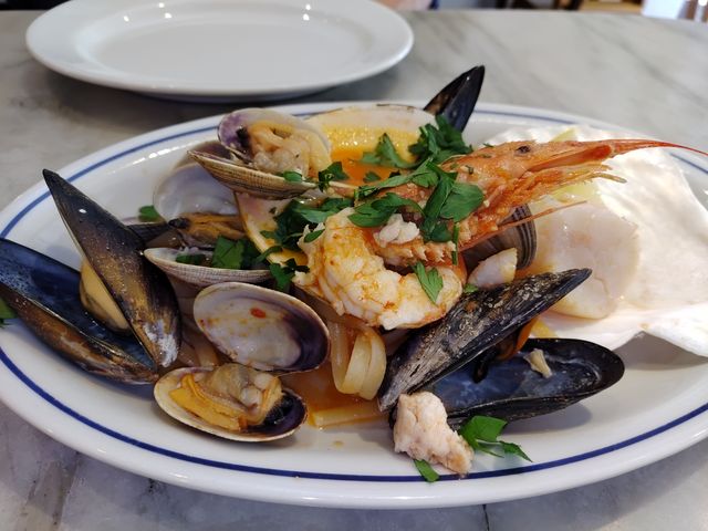 ちょい辛ペスカトーレのセット2700円_松島イタリアン Toto トト