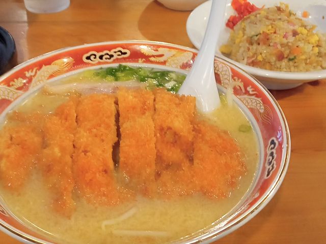 味噌カツラーメン_ラーメン自由軒伊野出来地店