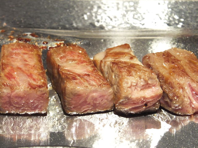 メインのお肉_ステーキハウス響