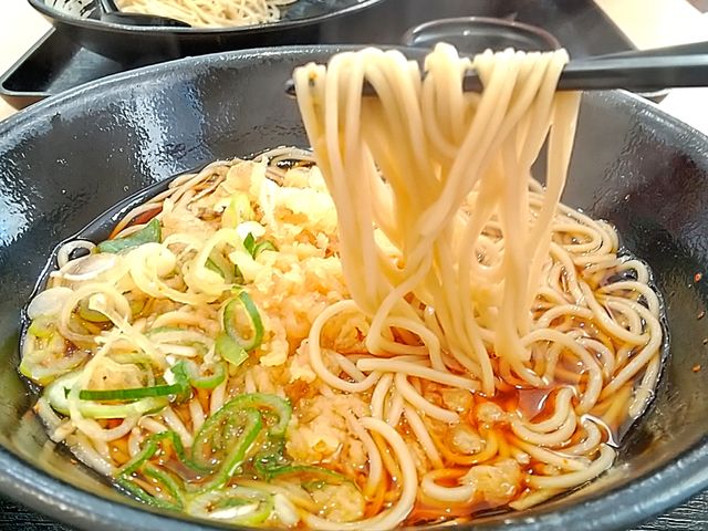 かけそばの麺リフト
_ゆで太郎 淡路町店