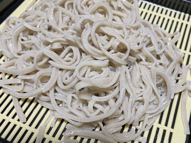 自分で打ったお蕎麦をお家で茹でて、ざる蕎麦にしました。_SANTATE