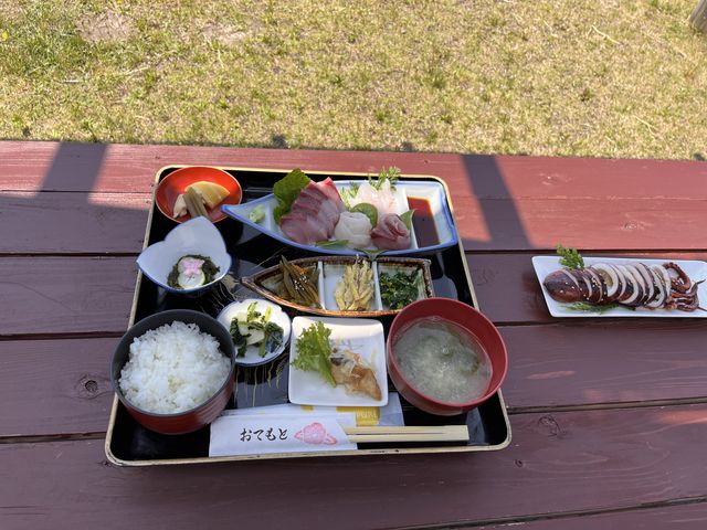 漁師の方のお店で新鮮なお魚が美味しい_つばき茶屋