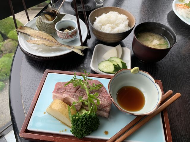 美味山海コースの一部_お肉と海鮮料理 れんが屋