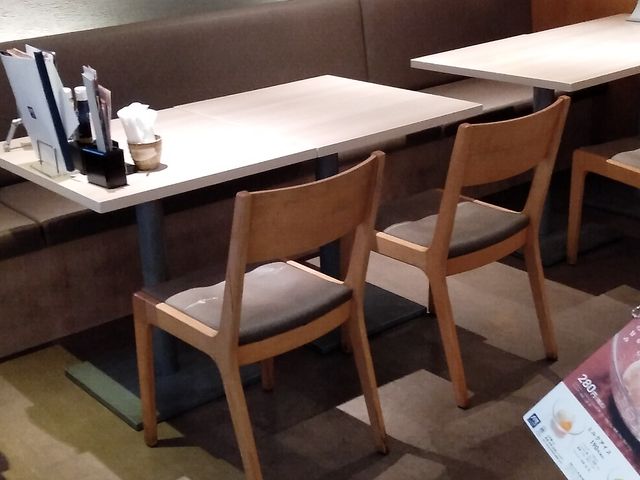 ベンチシート席_大戸屋ごはん処 阪急大井町ガーデン店