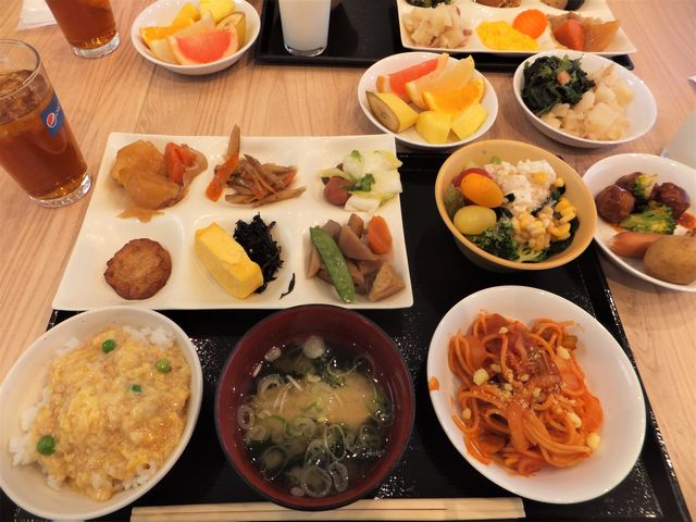 朝食バイキング:玉子丼もあった。_ホテル木曽路