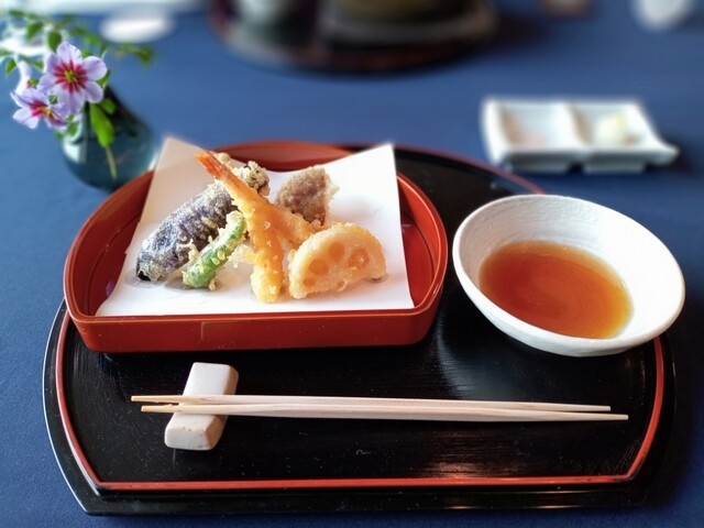 海老とメソ穴子天婦羅 季節の野菜色々 天出汁 香塩_プレミアホテル 中島公園 札幌