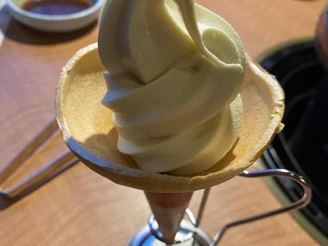 残念なソフトクリーム!前はもっとボリュームあったのに、、、_炭火焼肉 七輪 伊丹店