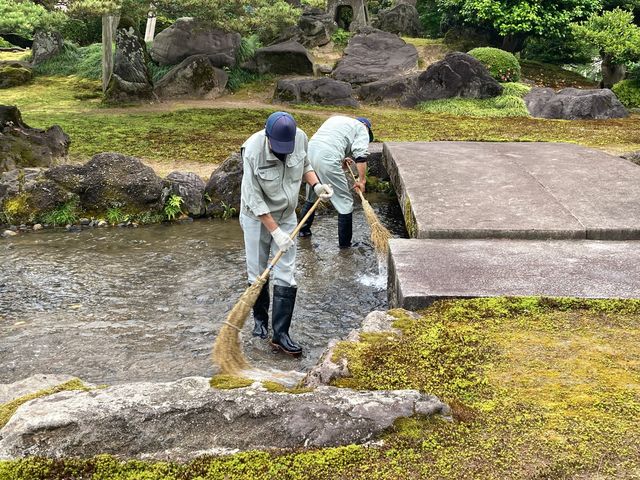 徽軫灯籠(兼六園)_徽軫灯籠(兼六園)